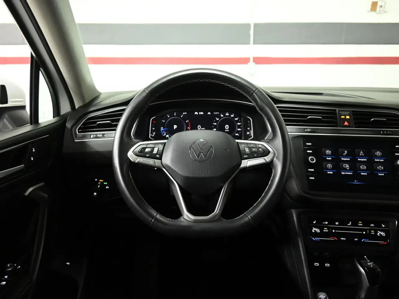 VW Tiguan Comfortline  No Accident Leather Heated Seats | Mobile.bg � ����������� 12