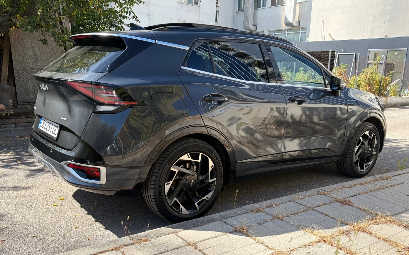 Kia Sportage GT Line Plug-in Hybrid 23 �. 4�4 265�.� 360 cam | Mobile.bg � ����������� 4