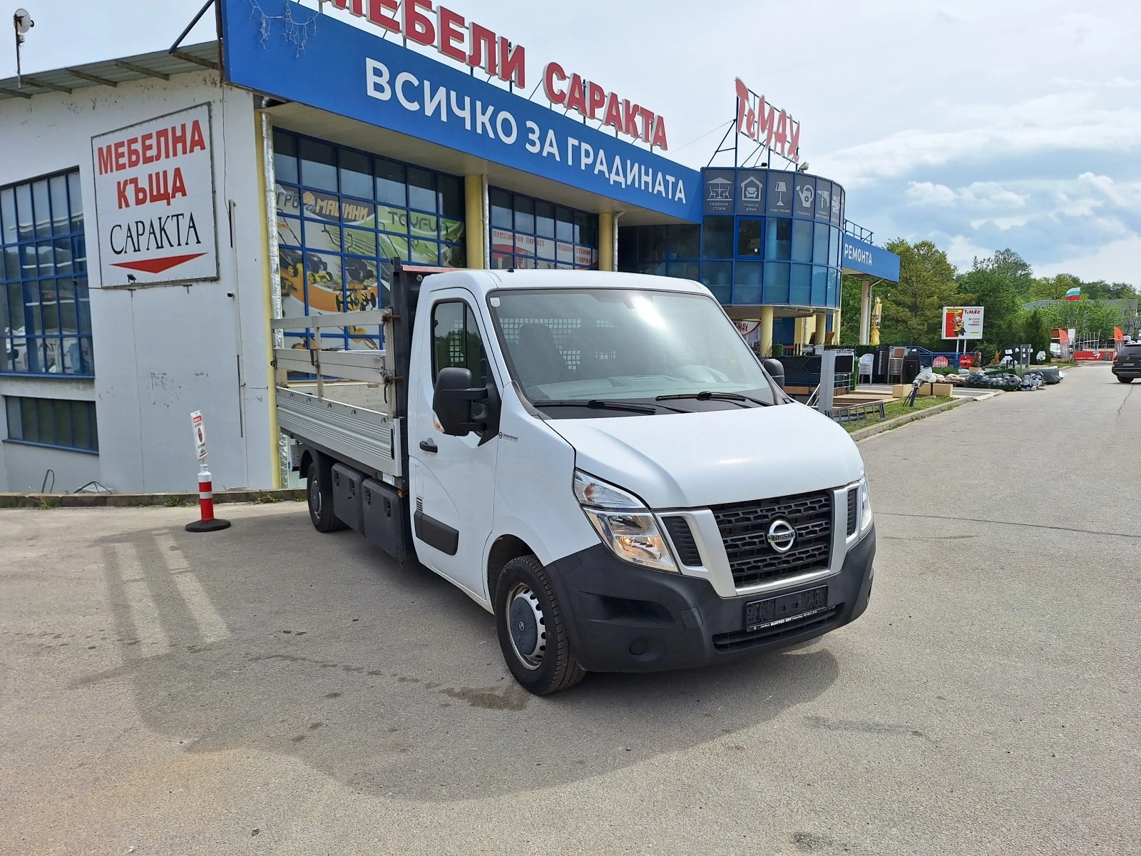 Nissan NV400 2.3 - изображение 10