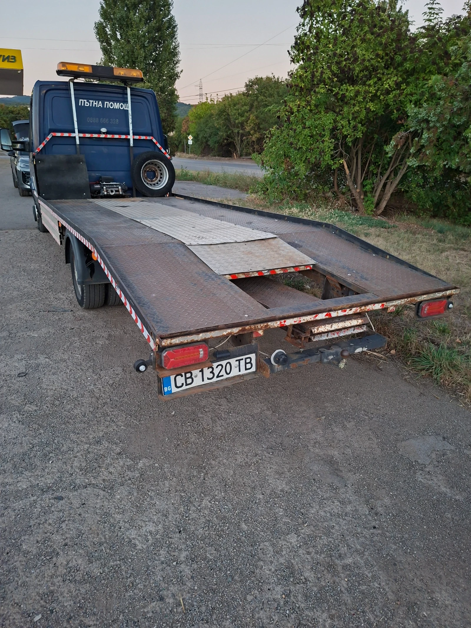 VW Crafter 2.5 d специален, снимка 7 - Бусове и автобуси - 56157366