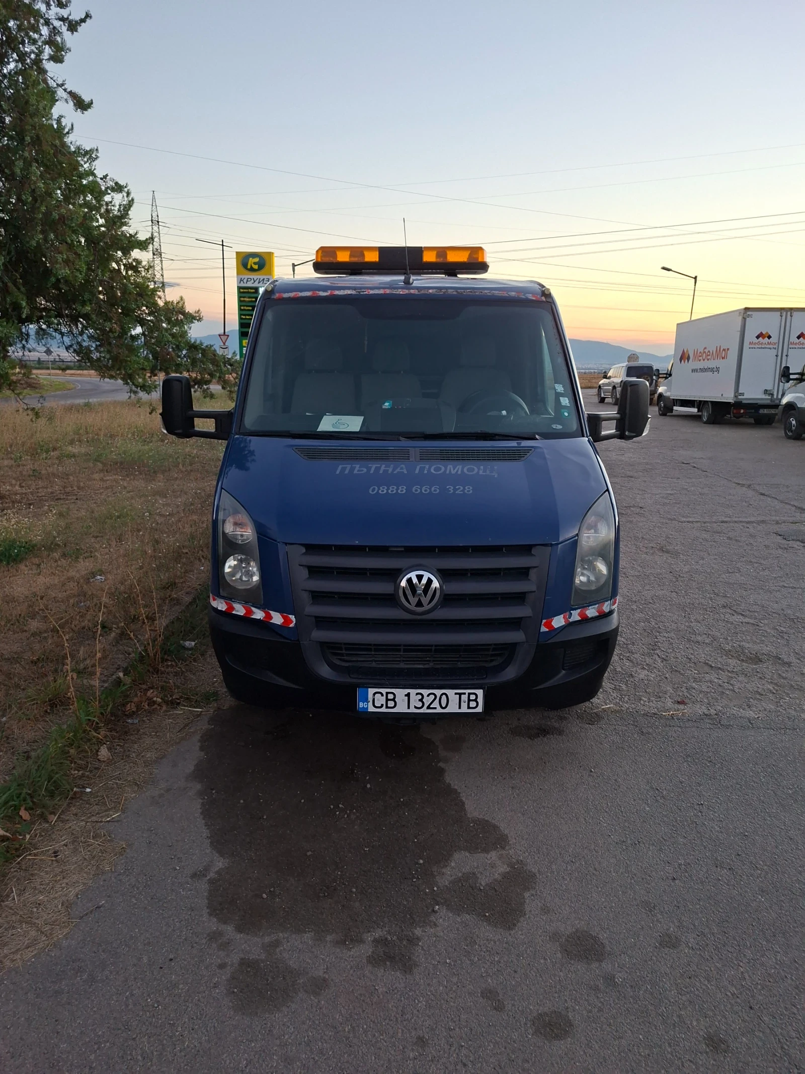 VW Crafter 2.5 d специален, снимка 2 - Бусове и автобуси - 56157366