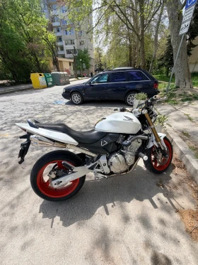 ����� �� �������� �� Honda Hornet 600