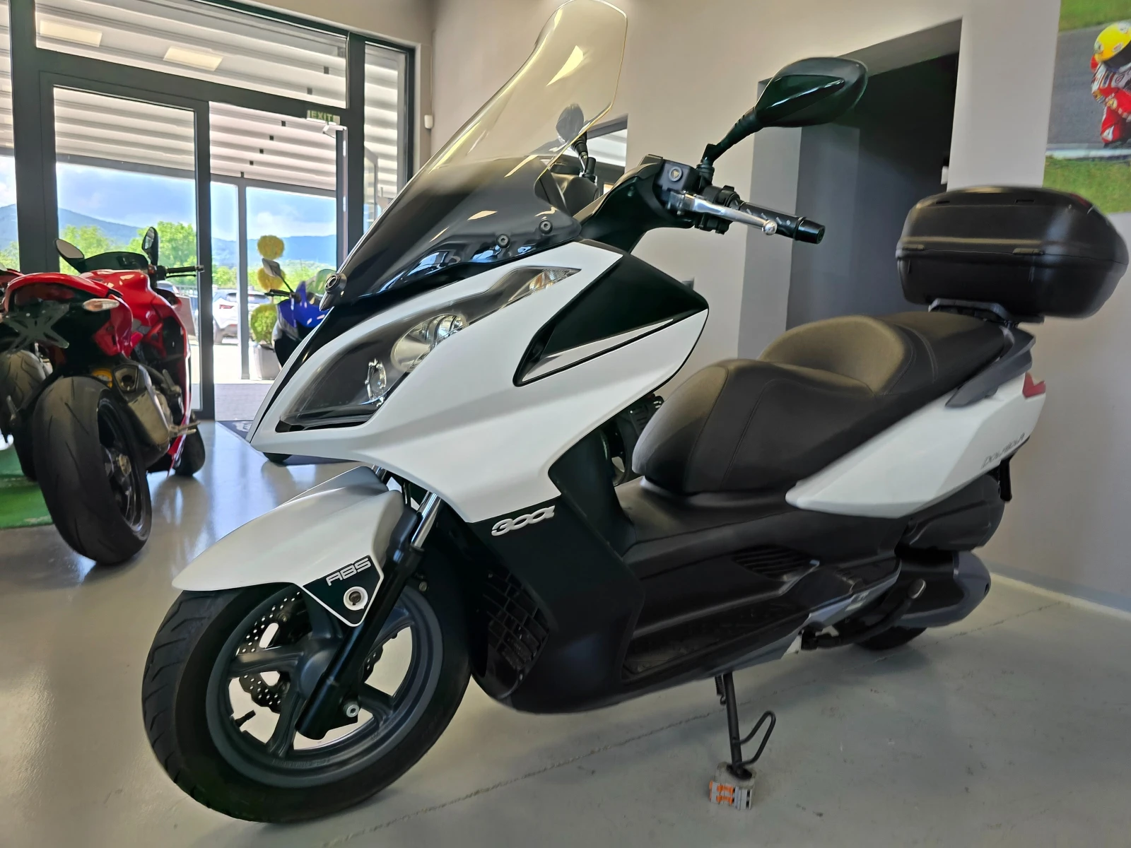 Kymco Downtown 300ie, ABS, 2015г., снимка 7 - Мотоциклети и мототехника - 54884305