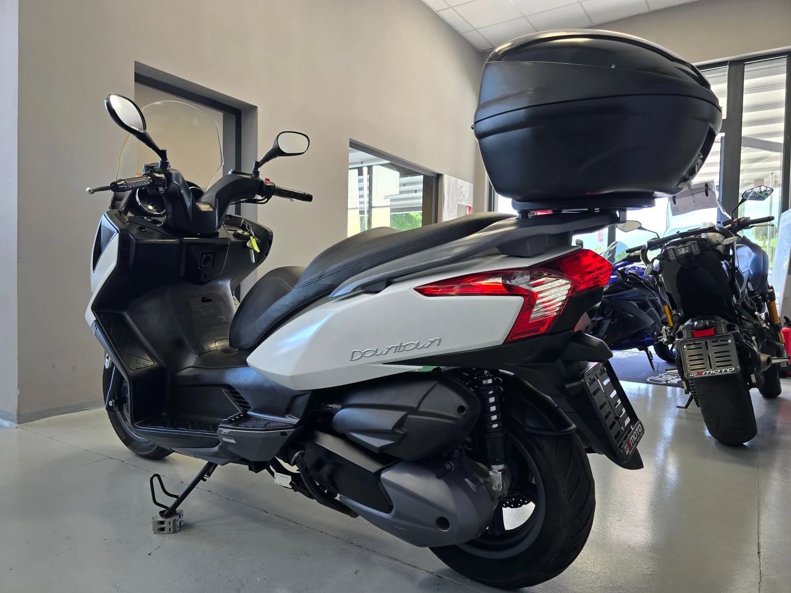 Kymco Downtown 300ie, ABS, 2015г., снимка 5 - Мотоциклети и мототехника - 54884305