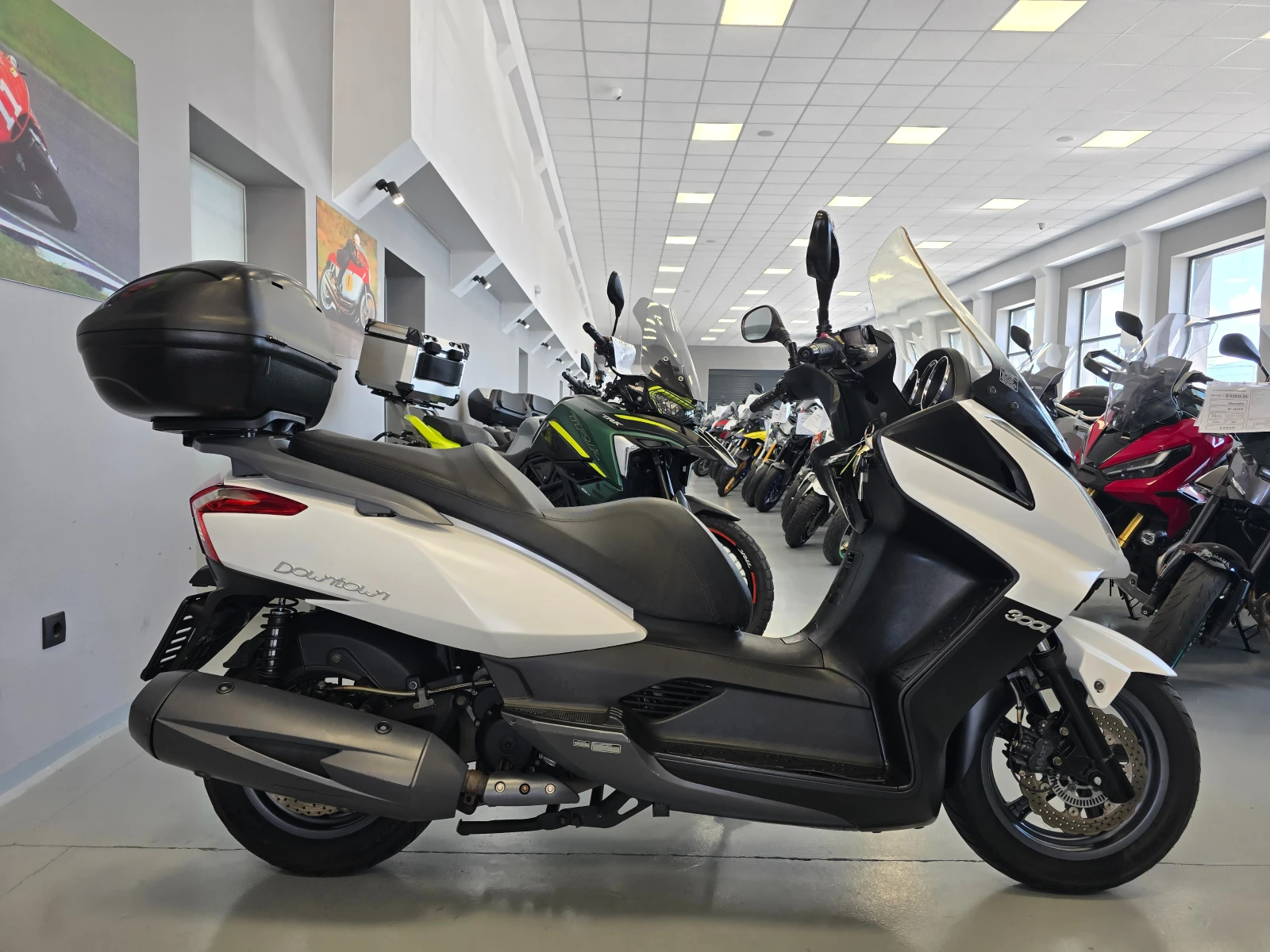 Kymco Downtown 300ie, ABS, 2015г., снимка 3 - Мотоциклети и мототехника - 54884305