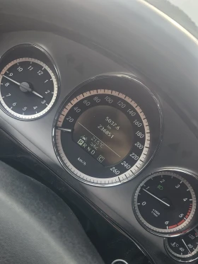 Mercedes-Benz E 220 Avantgarde LED Distronic Adaptiv XENON ACC CAMERA, снимка 17