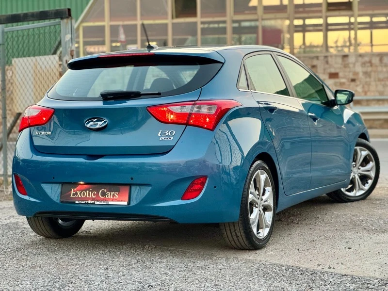 Hyundai I30 1.6 CRDi ! SWISS !, снимка 4 - Автомобили и джипове - 46579292