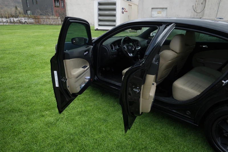 Dodge Charger RT, снимка 8 - Автомобили и джипове - 52880205