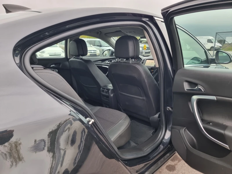 Opel Insignia 1.4I GAS, снимка 14 - Автомобили и джипове - 49797820