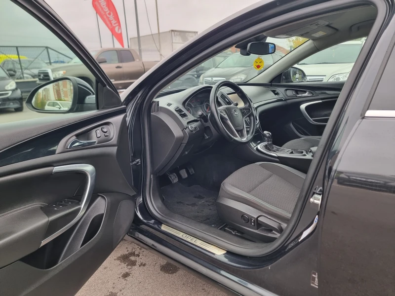 Opel Insignia 1.4I GAS, снимка 10 - Автомобили и джипове - 49797820
