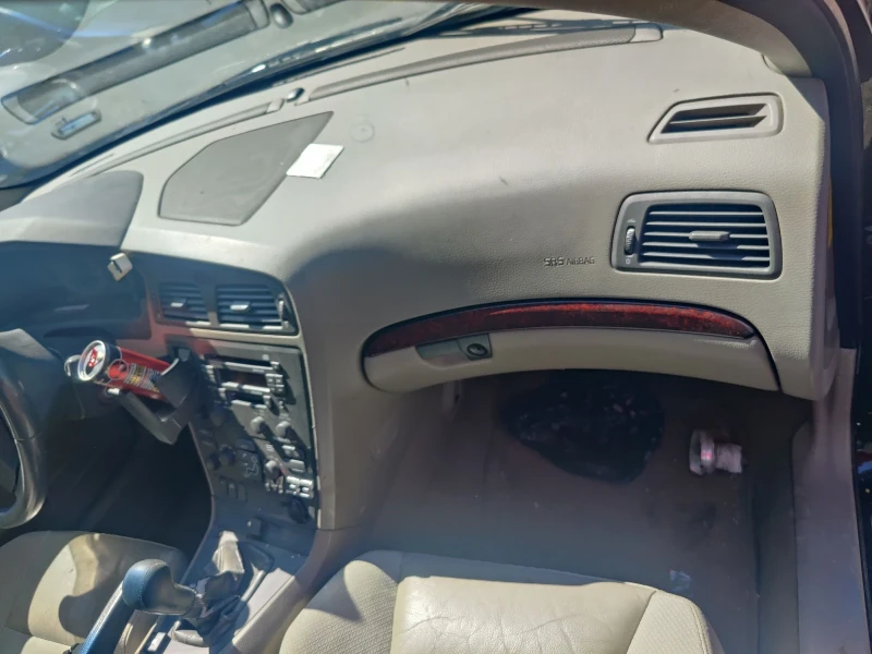 Volvo S60 2.4 140hp, снимка 8 - Автомобили и джипове - 50132348