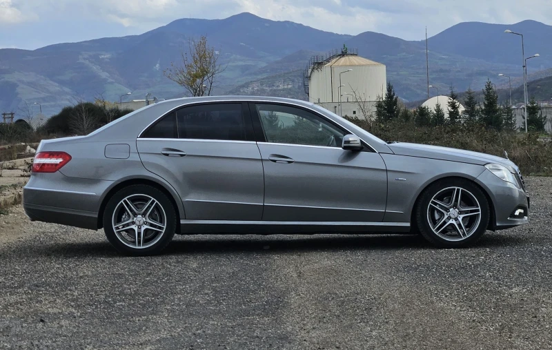 Mercedes-Benz E 220 Avantgarde LED Distronic Adaptiv XENON ACC CAMERA, снимка 2 - Автомобили и джипове - 52159418