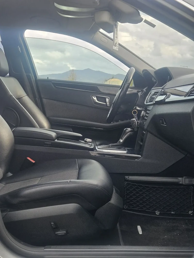 Mercedes-Benz E 220 Avantgarde LED Distronic Adaptiv XENON ACC CAMERA, снимка 8 - Автомобили и джипове - 52159418