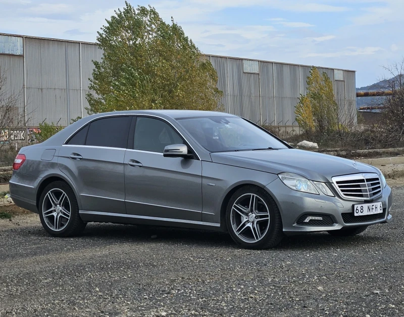 Mercedes-Benz E 220 Avantgarde LED Distronic Adaptiv XENON ACC CAMERA, снимка 3 - Автомобили и джипове - 52159418