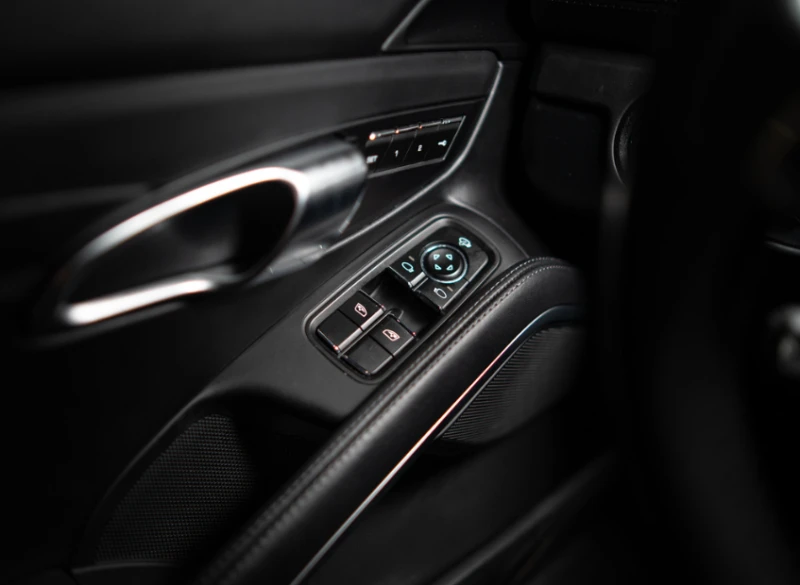 Porsche Cayman S 718 / PREMIUM PLUS PKG / BOSE , снимка 8 - Автомобили и джипове - 52643689