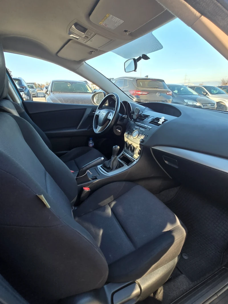 Mazda 3, снимка 7 - Автомобили и джипове - 52973449