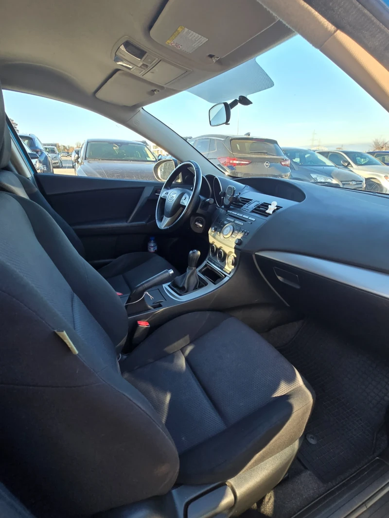 Mazda 3, снимка 8 - Автомобили и джипове - 52973449