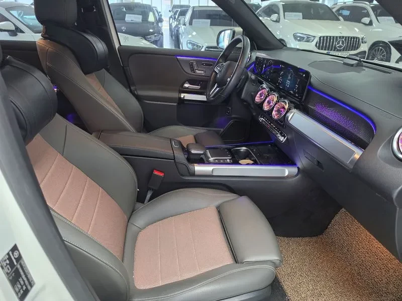 Mercedes-Benz EQB 300 4MATIC, снимка 9 - Автомобили и джипове - 55009735