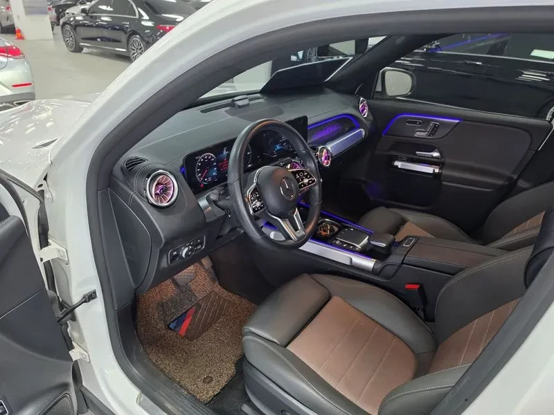 Mercedes-Benz EQB 300 4MATIC, снимка 14 - Автомобили и джипове - 55009735