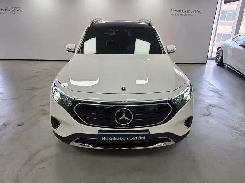 Mercedes-Benz EQB 300 4MATIC, снимка 3 - Автомобили и джипове - 55009735