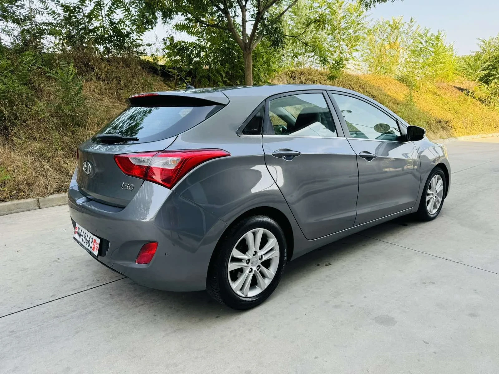 Hyundai I30 1.6i Automat - изображение 5