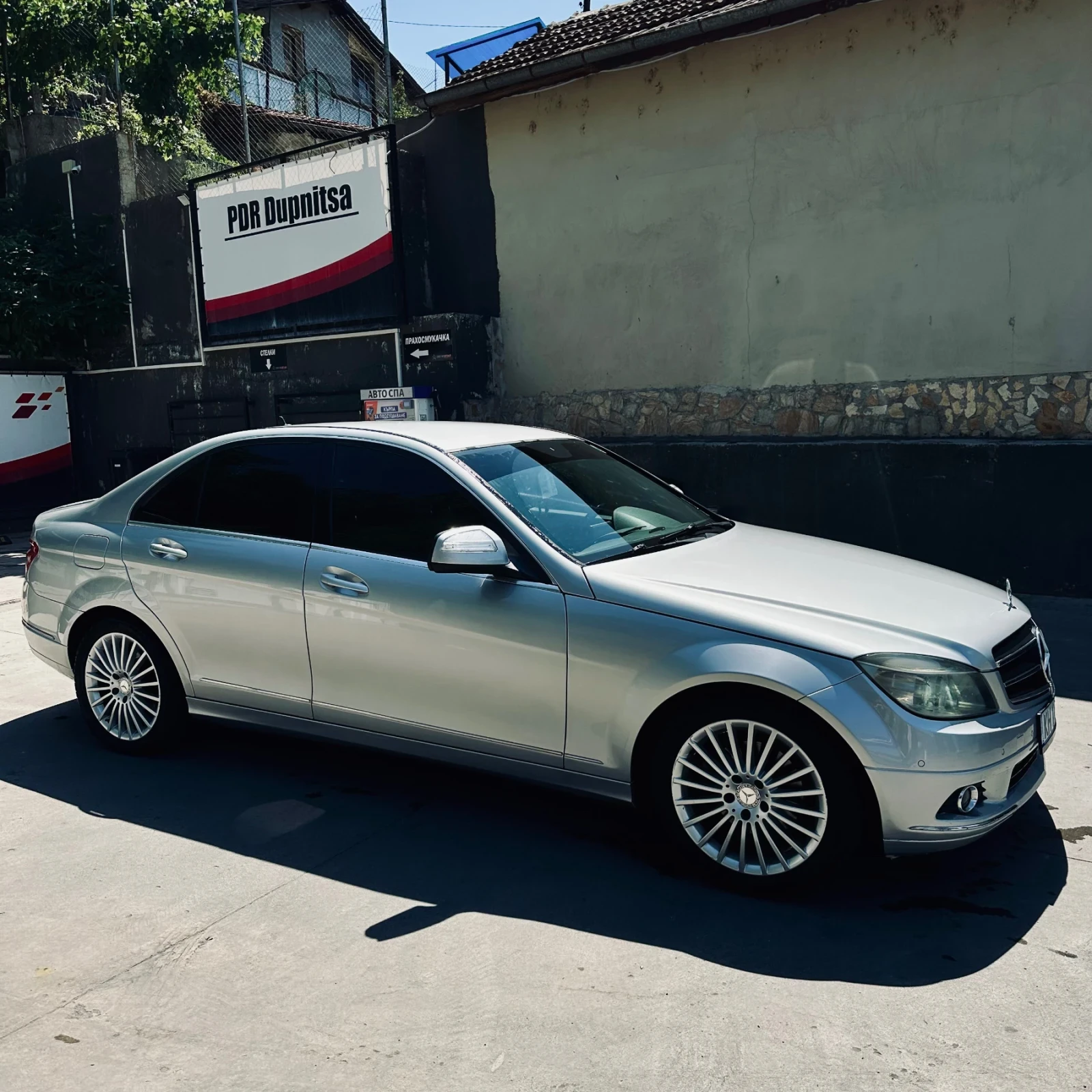 Mercedes-Benz 220 2.2 - изображение 4