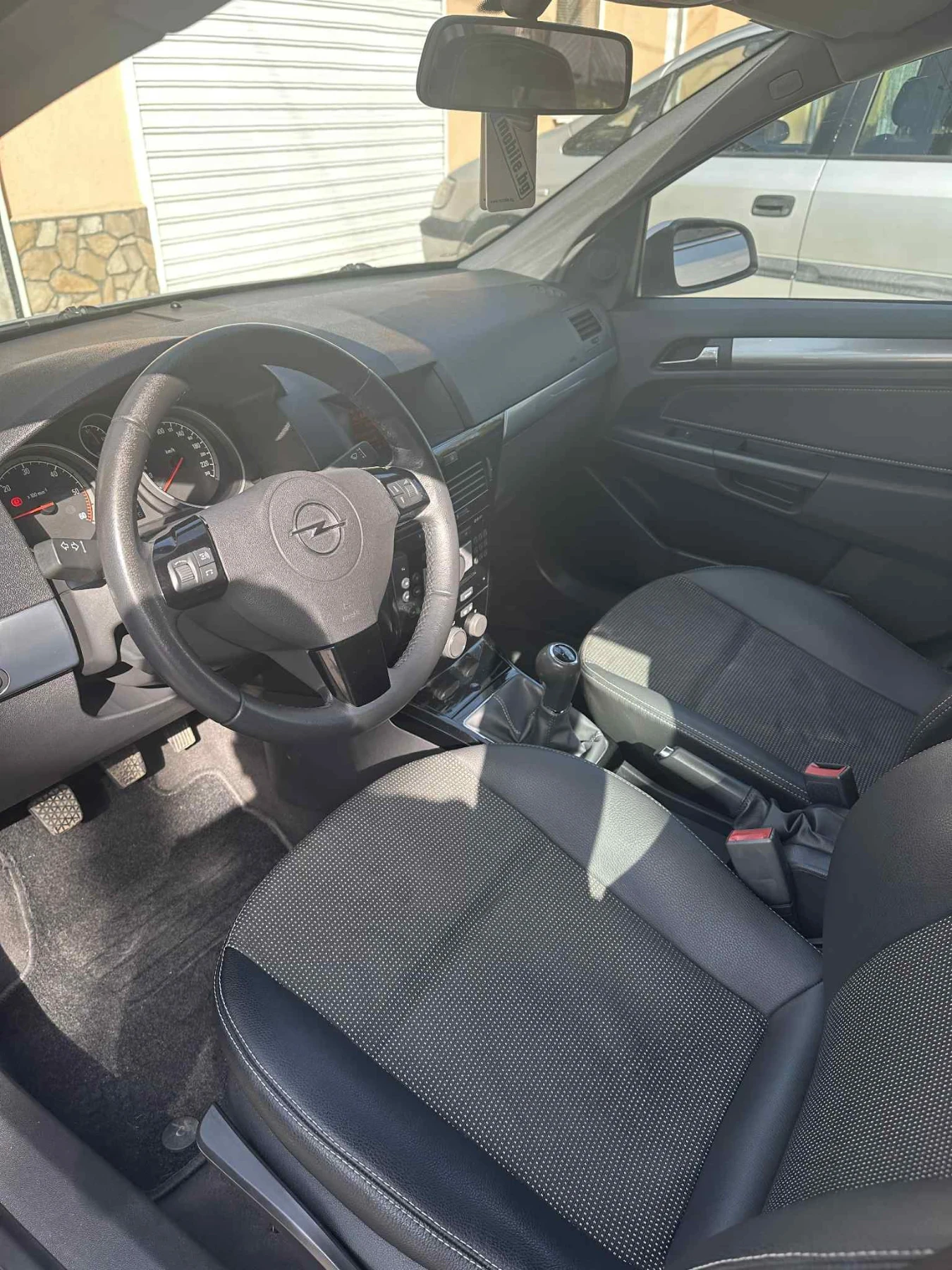 Opel Astra 1, 7cdti - изображение 8