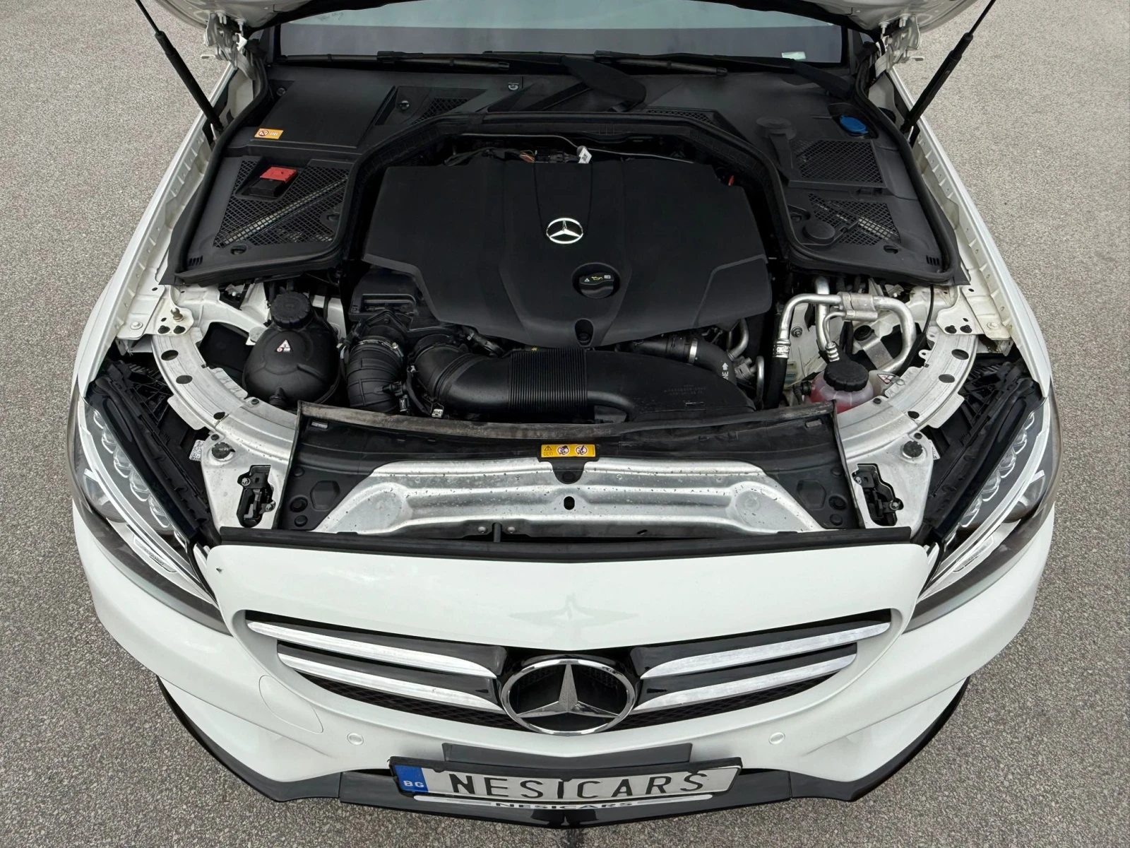Mercedes-Benz C 220 d AMG PREMIUM NIGHT PACK !! 100% РЕАЛНИ КИЛОМЕТРИ - изображение 8