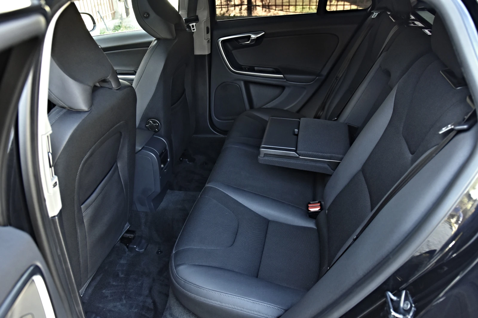 Volvo V60 D5 /215cv// 4x4 | Mobile.bg — изображение 6