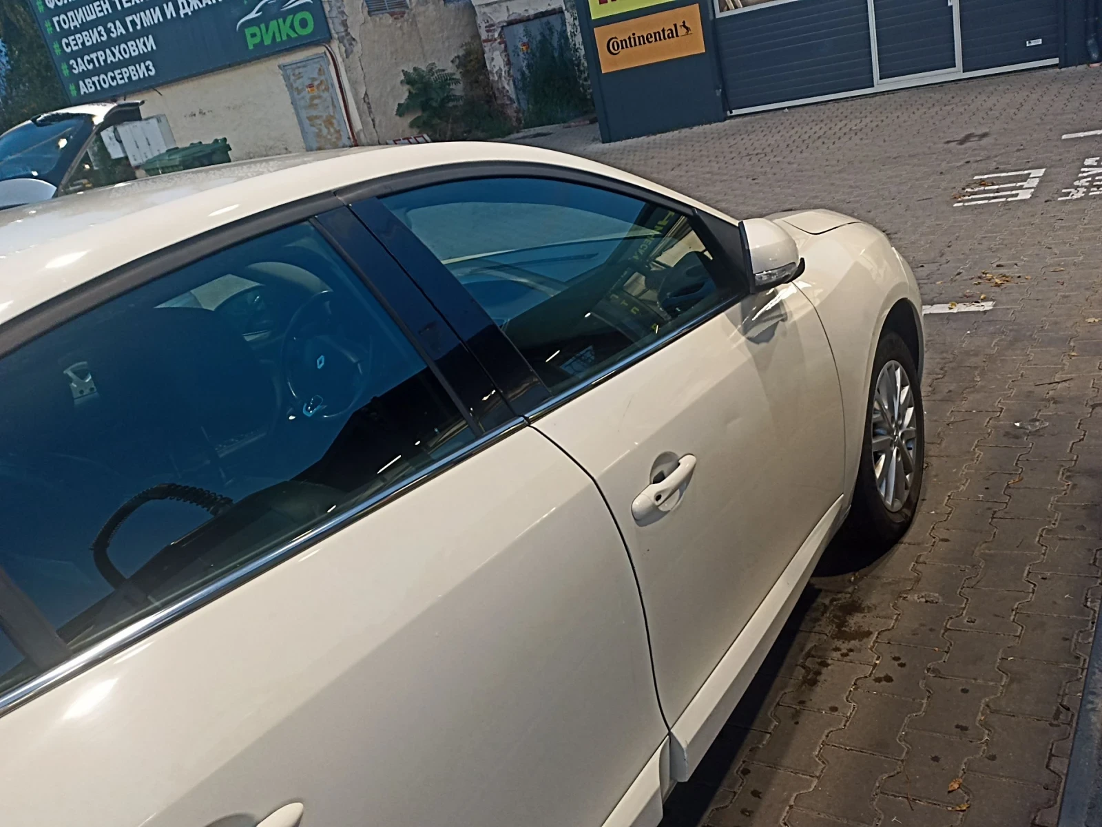 Renault Fluence 1.5 - изображение 2