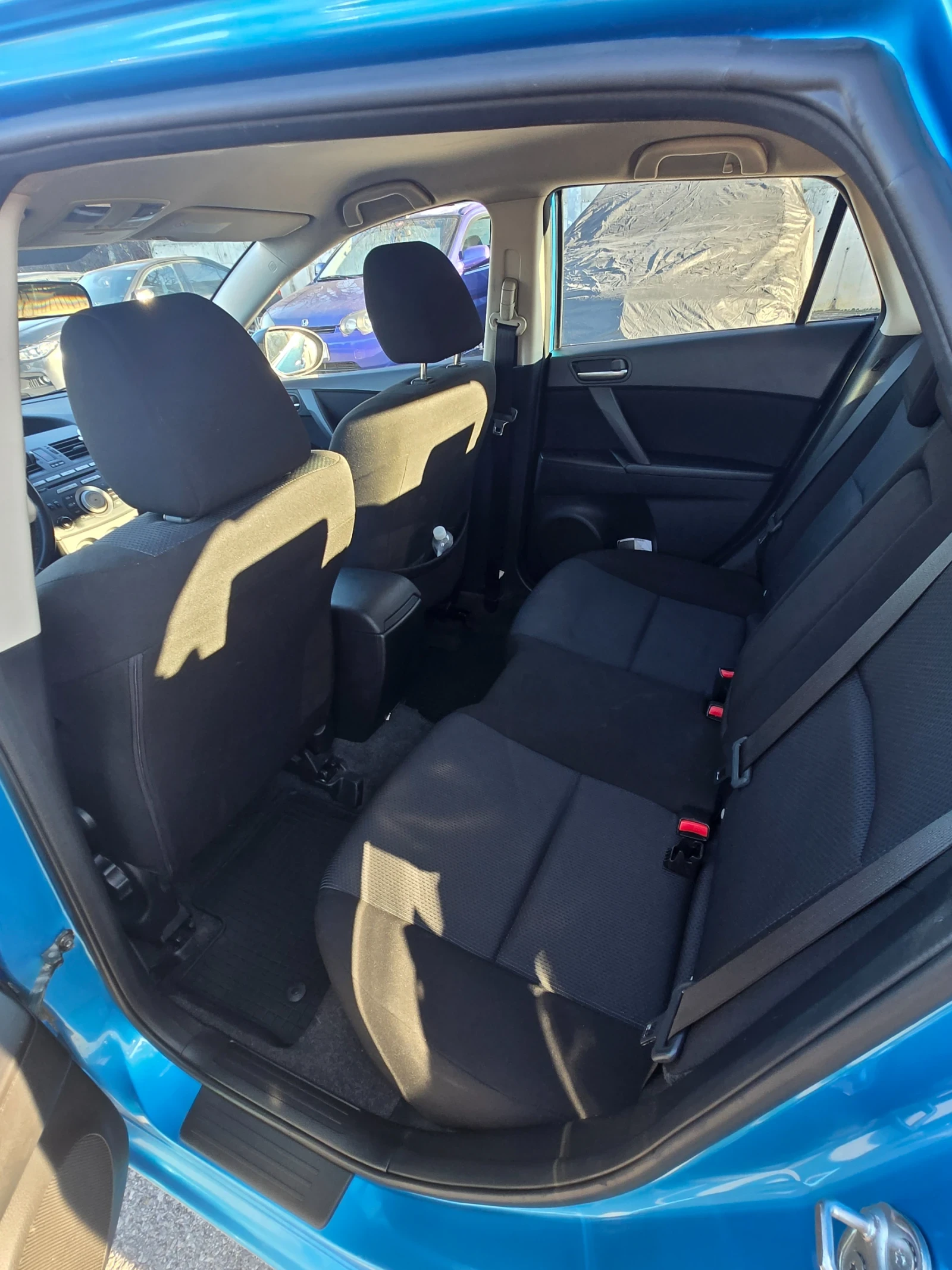 Mazda 3  - изображение 9