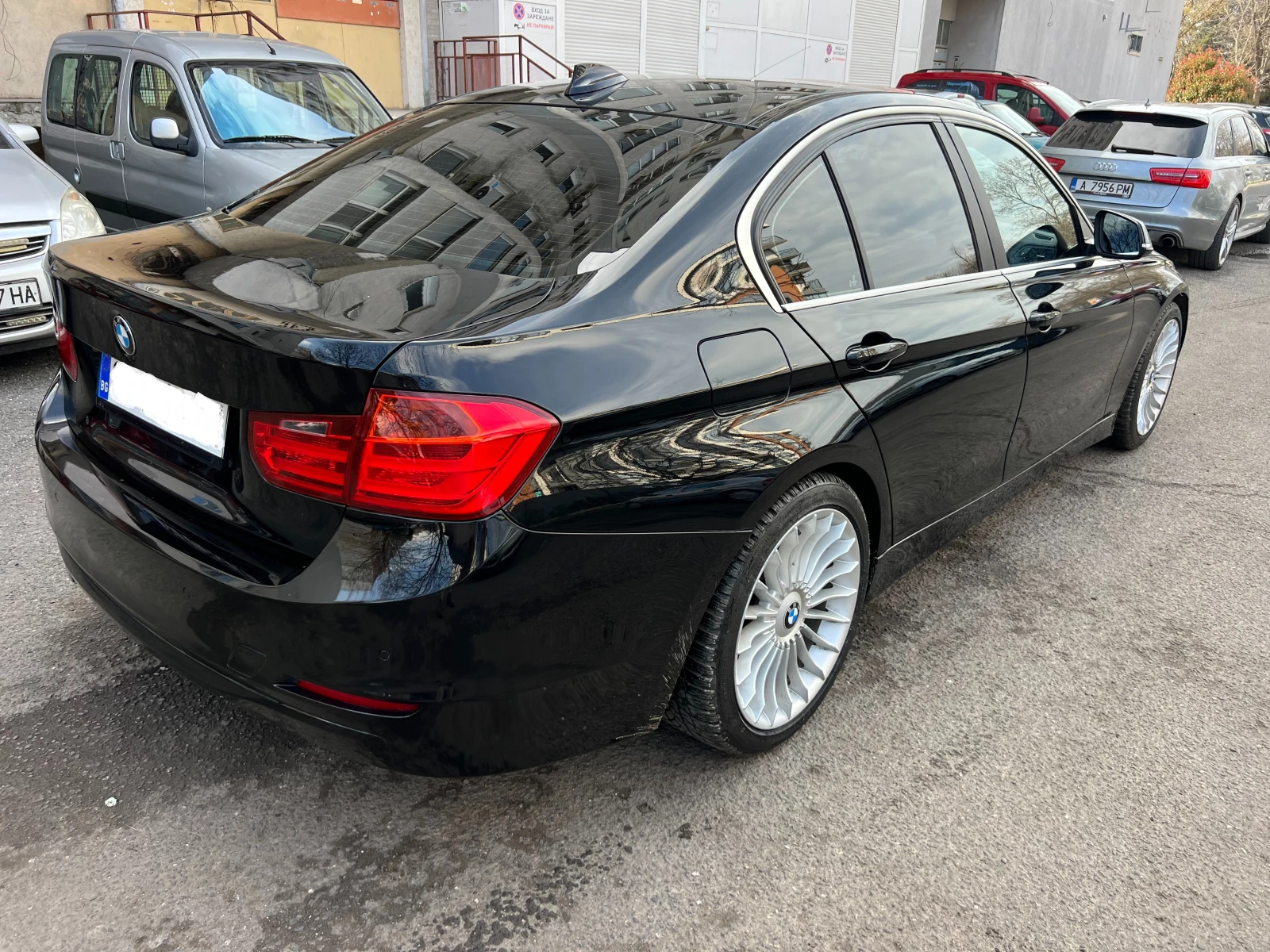 BMW 320 D Exclusive Sport , снимка 5 - Автомобили и джипове - 54046038