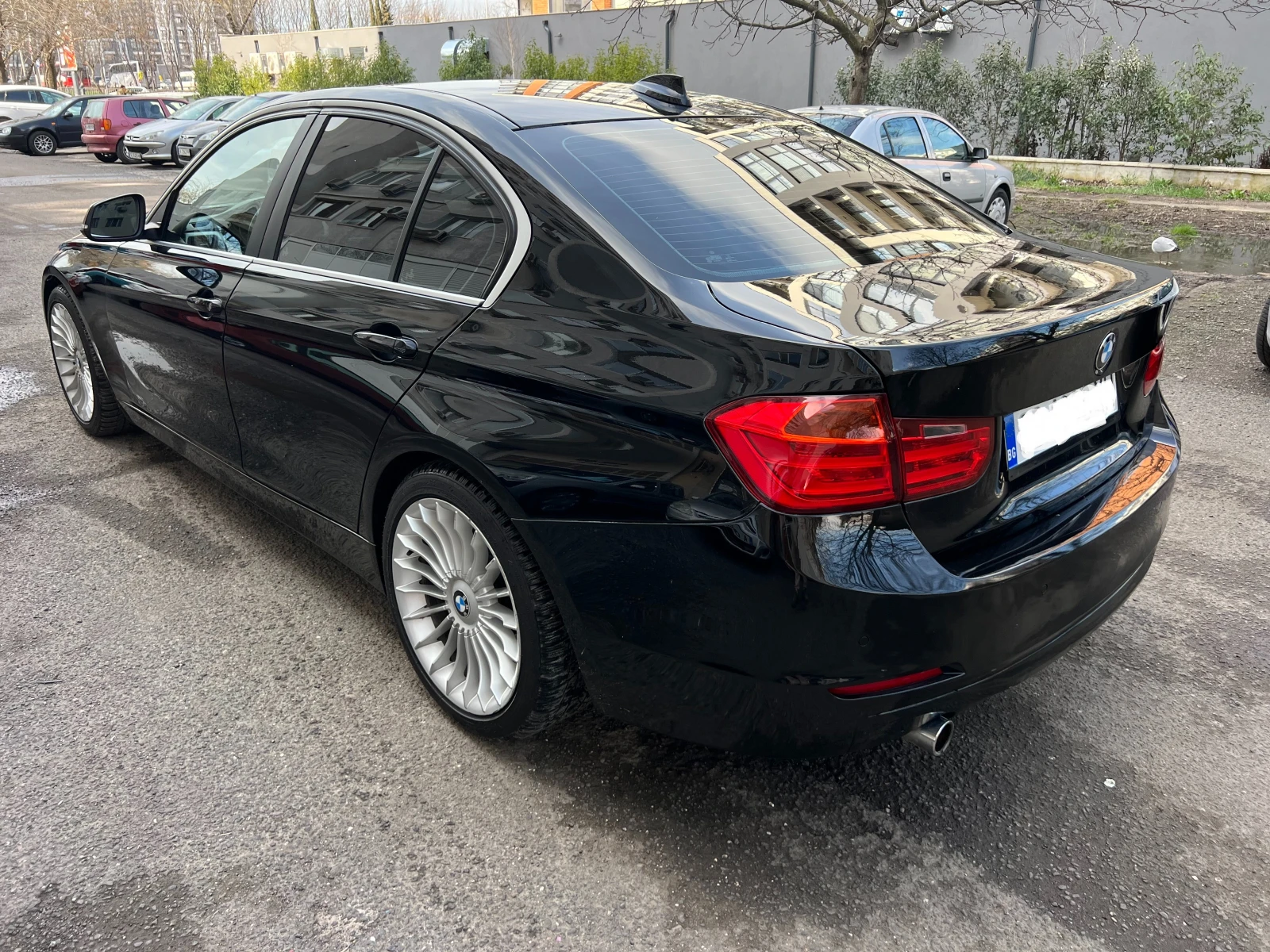 BMW 320 D Exclusive Sport , снимка 7 - Автомобили и джипове - 54046038