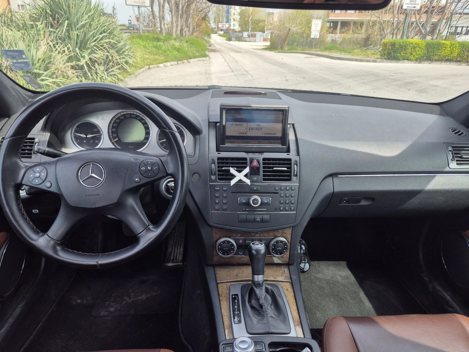 Mercedes-Benz C 320, снимка 7 - Автомобили и джипове - 54229619