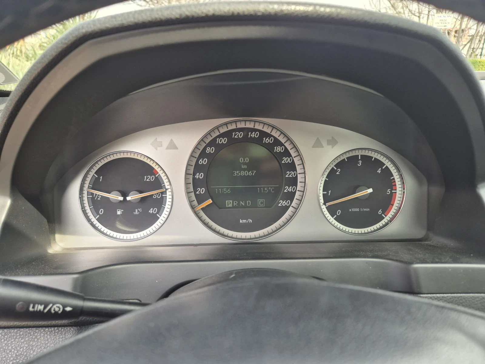 Mercedes-Benz C 320, снимка 10 - Автомобили и джипове - 54229619