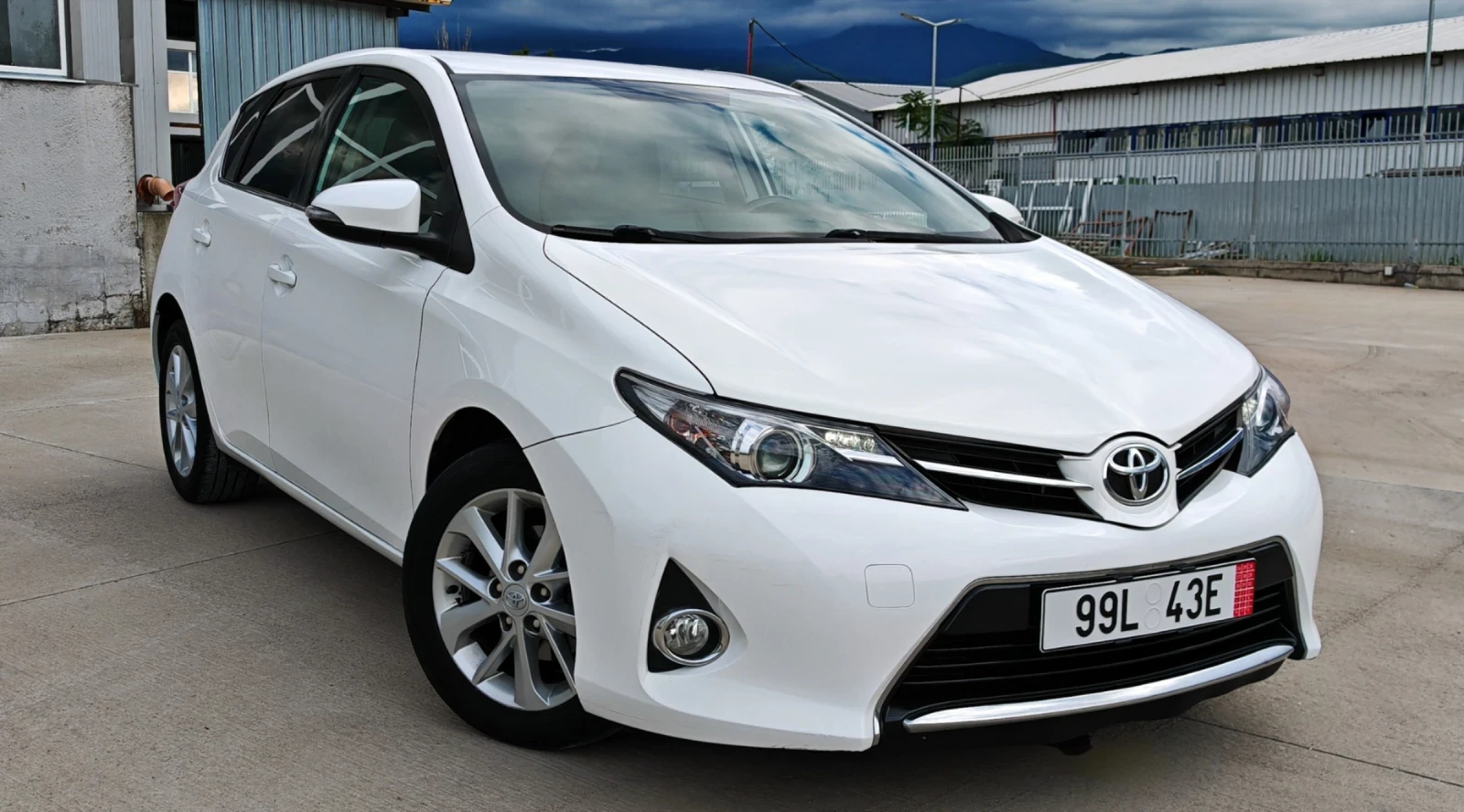 Toyota Auris 1.6VVTi AUTOMATIC* Bi-Xenon* Camera* Navi* USB/AUX