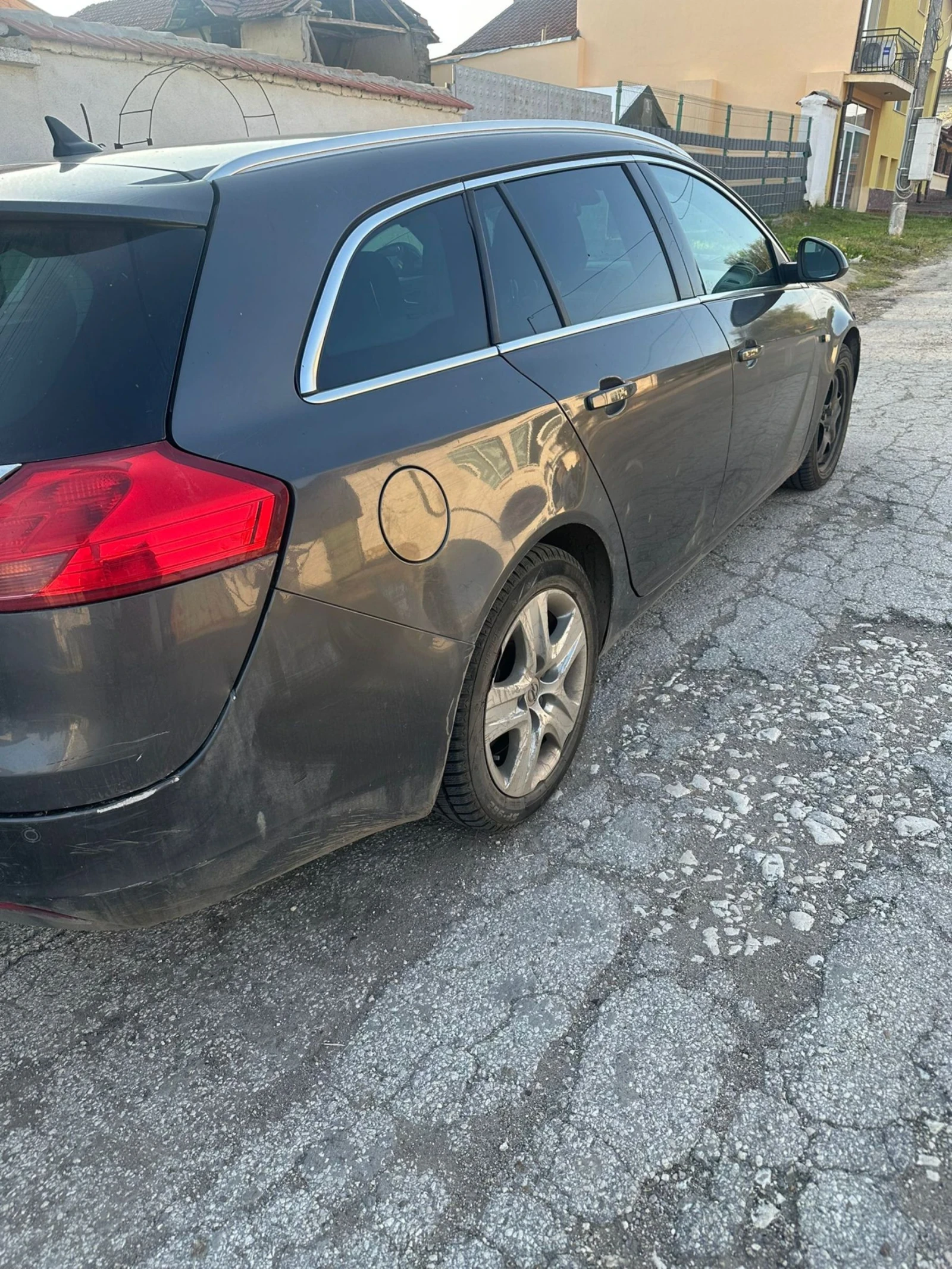Opel Insignia ECO, снимка 2 - Автомобили и джипове - 54778323