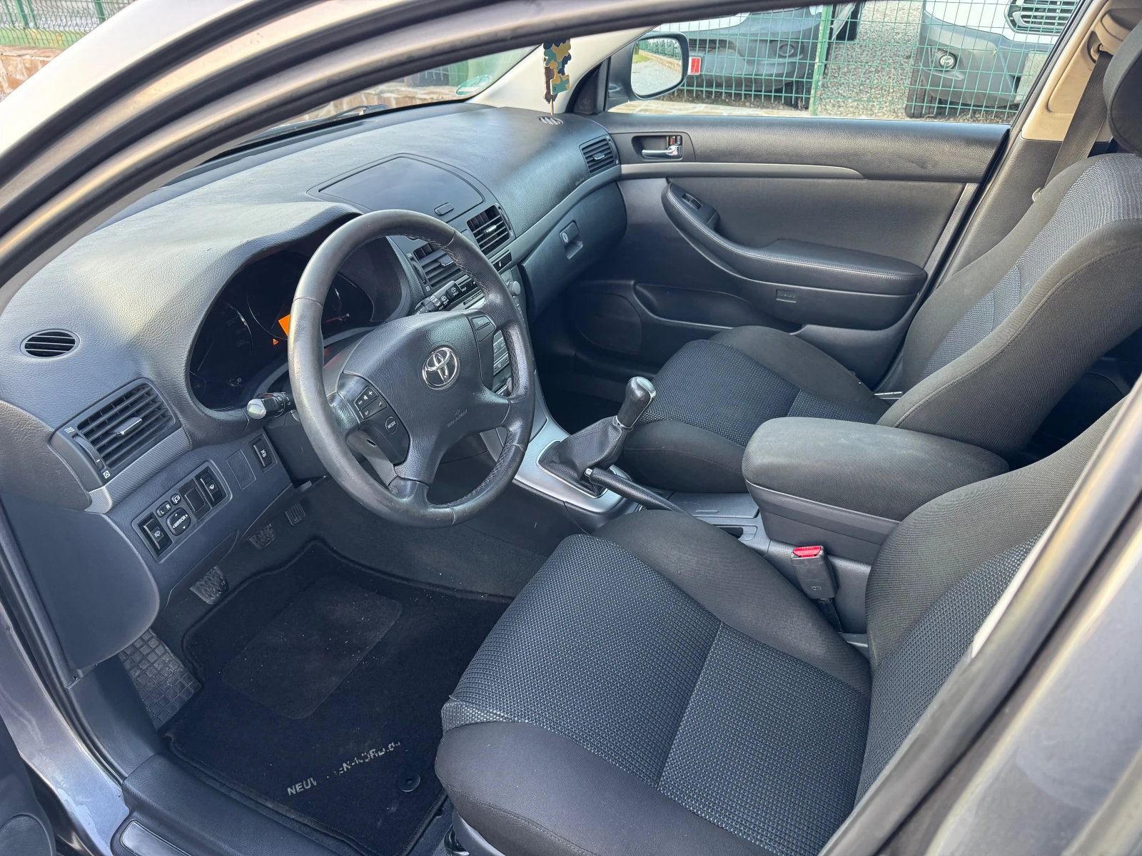Toyota Avensis 2.0i* 2009г* Германия* Климатроник* Оригинал, снимка 9 - Автомобили и джипове - 55069115