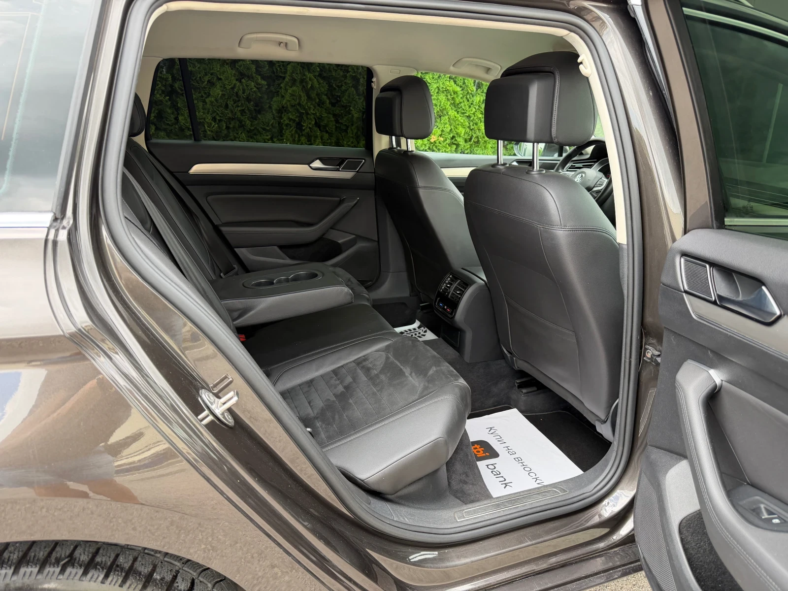 VW Passat 2.0tdi 150k.c* HighLine* DSG* Кожа* ЛИЗИНГ, снимка 11 - Автомобили и джипове - 55394231