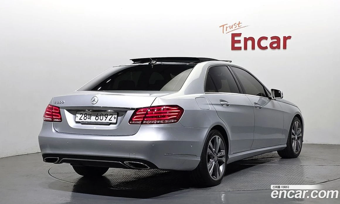 Mercedes-Benz E 300 E300 Avangard, снимка 2 - Автомобили и джипове - 55685027