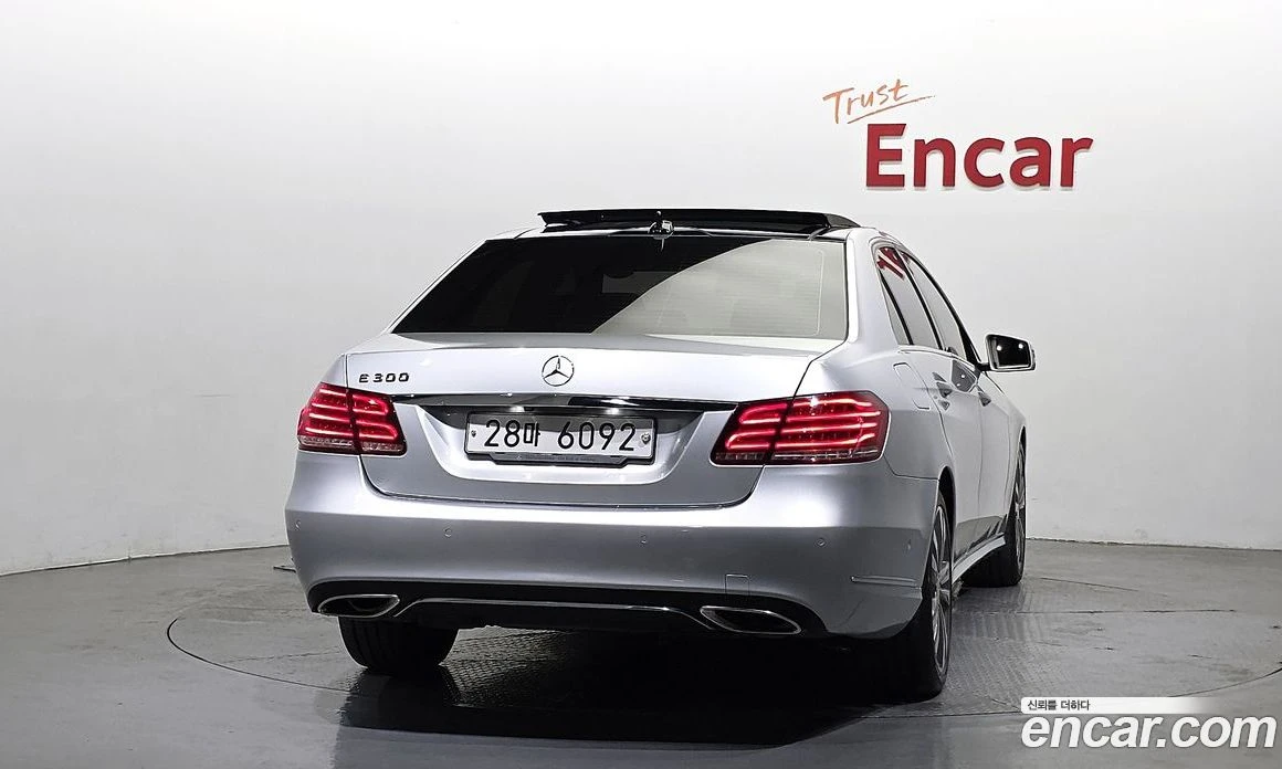 Mercedes-Benz E 300 E300 Avangard, снимка 4 - Автомобили и джипове - 55685027
