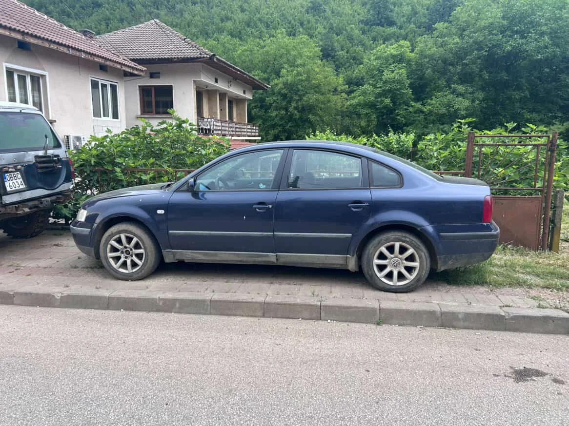 VW Passat, снимка 2 - Автомобили и джипове - 55842086