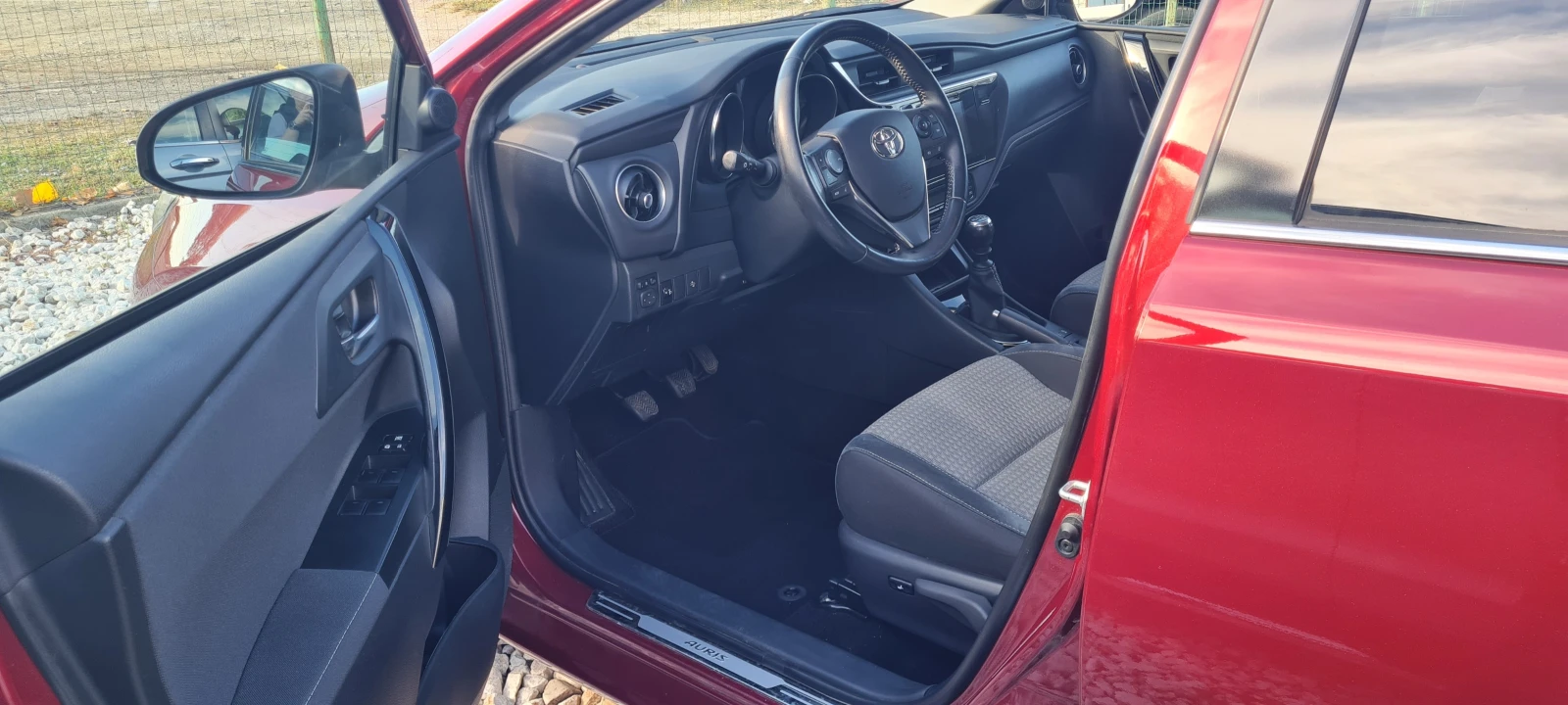 Toyota Auris 1.2i Keyless Go Team D  | Mobile.bg � ����������� 5