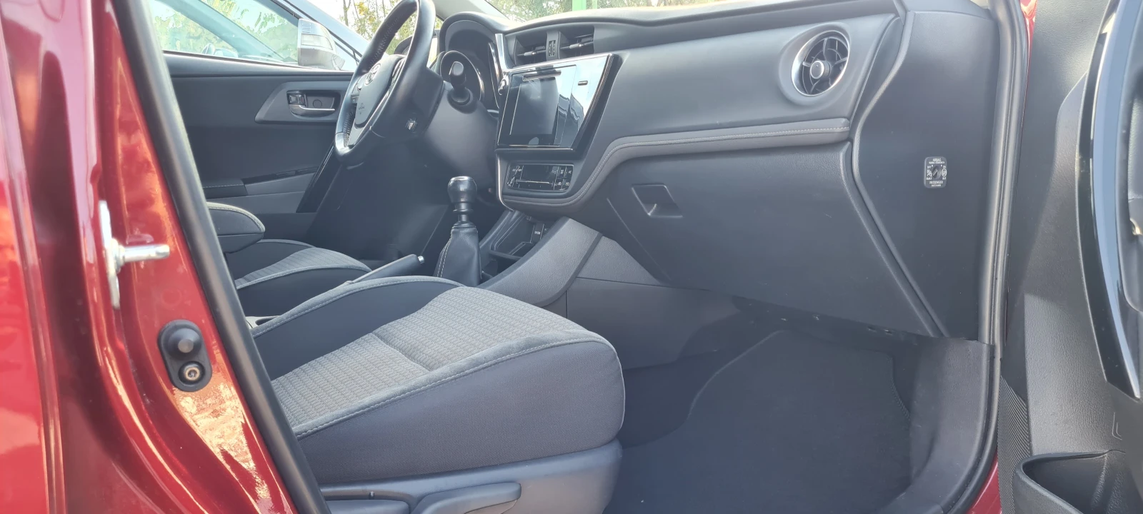Toyota Auris 1.2i Keyless Go Team D  | Mobile.bg � ����������� 10