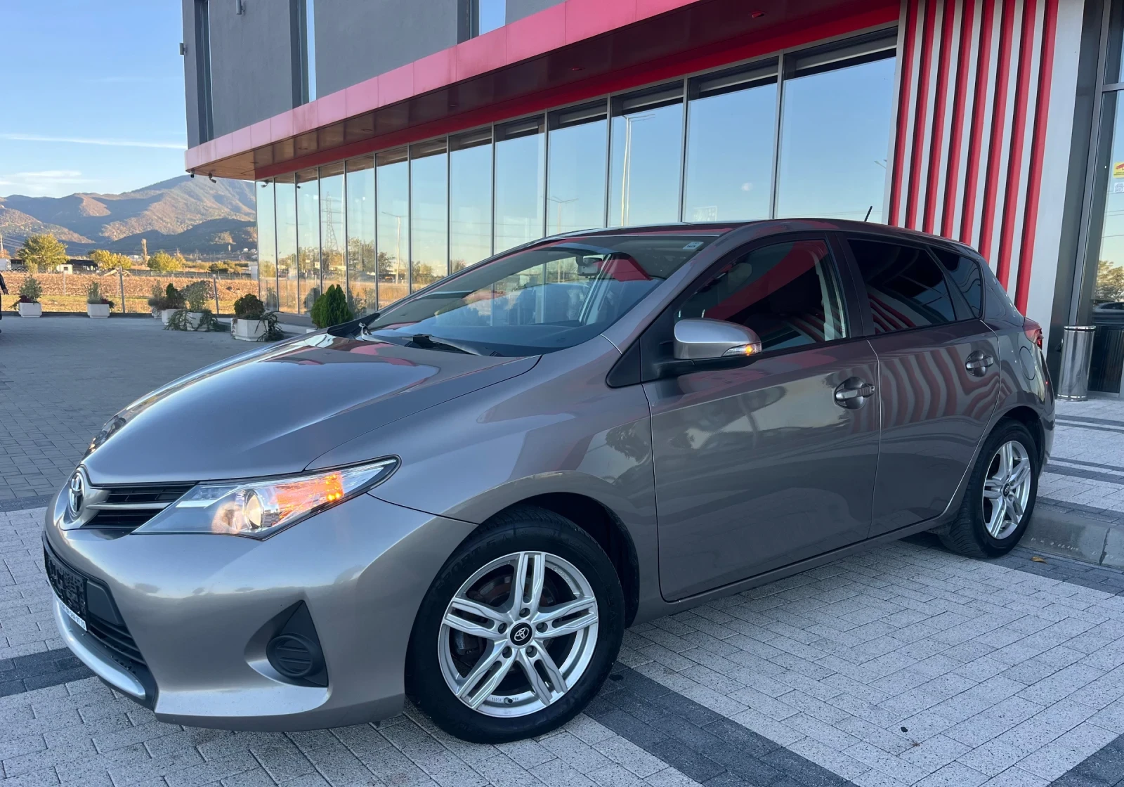 Toyota Auris Навигация/Камера