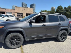 Jeep Cherokee * 4WD 4dr Trailhawk * CARFAX * АВТОКРЕДИТ, снимка 2