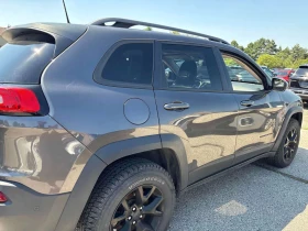 Jeep Cherokee * 4WD 4dr Trailhawk * CARFAX * ���������� | Mobile.bg � ����� ������ 3