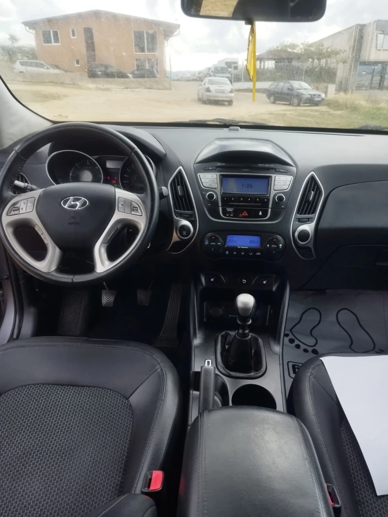 Hyundai IX35 CRDi, снимка 9 - Автомобили и джипове - 47487561