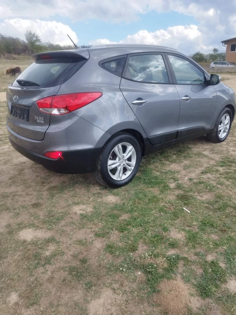 Hyundai IX35 CRDi, снимка 5 - Автомобили и джипове - 47487561