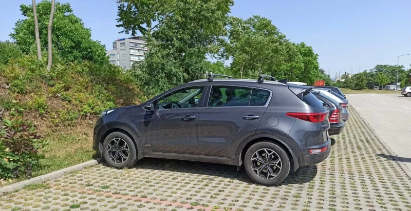 Kia Sportage, снимка 1 - Автомобили и джипове - 47655091